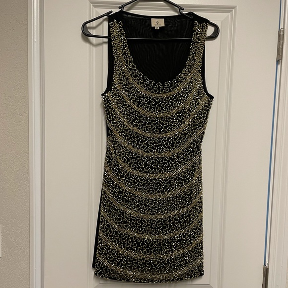 Fun Holiday eBlack & Gold Sequin Cocktail Dress - Picture 2 of 3